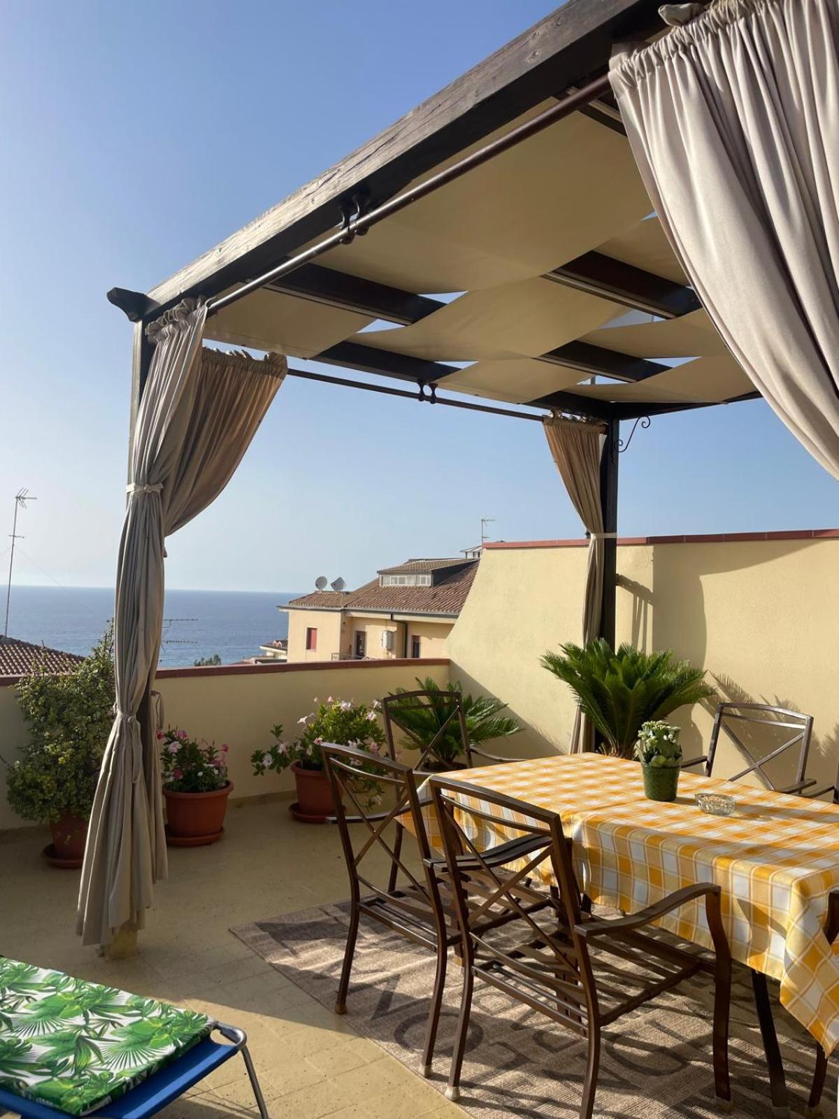 Terrazza Sabine Accomodation Tropea Bagian luar foto